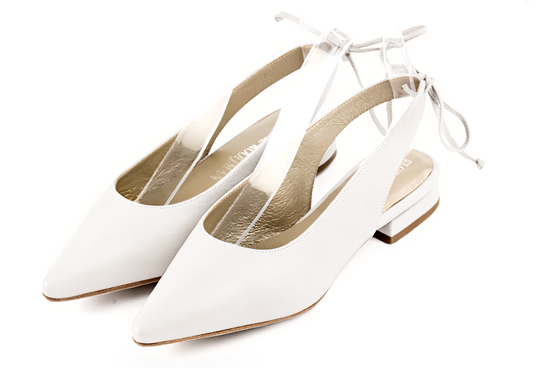 Off white women's slingback shoes. Pointed toe. Flat flare heels. Front view - Florence KOOIJMAN